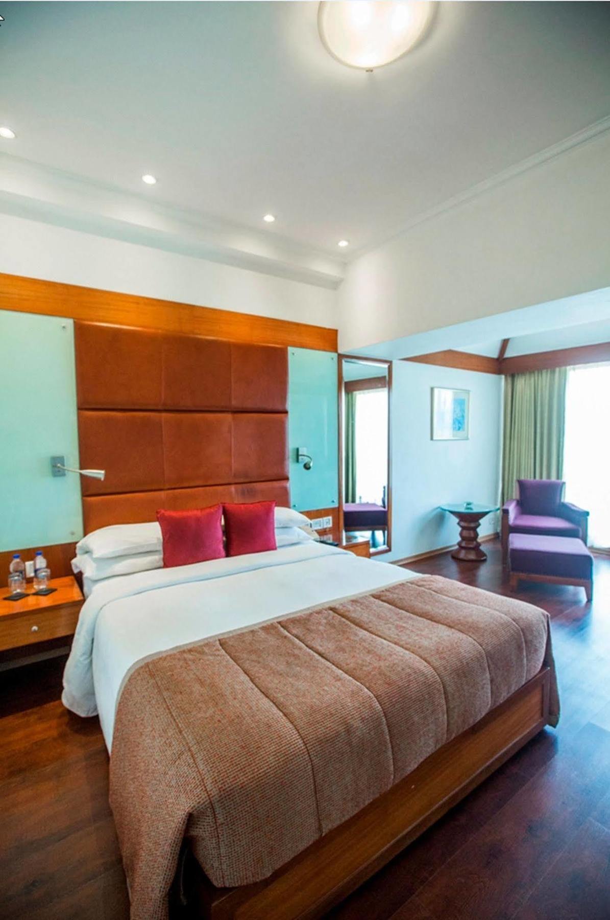 Taj Banjara Hotell Hyderabad Eksteriør bilde A room at the Taj Bengal